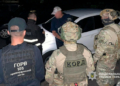 За 6 000 доларів до Білорусі: на Чернігівщині затримали підозрюваних в організації перетину кордону чоловіками За 6 000 доларів до Білорусі: на Чернігівщині затримали підозрюваних в організації перетину кордону чоловіками