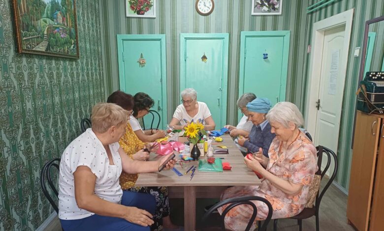 «Квітка в долонях»: у Чернігові влаштовують цікаві заходи для пенсіонерів (Фото)