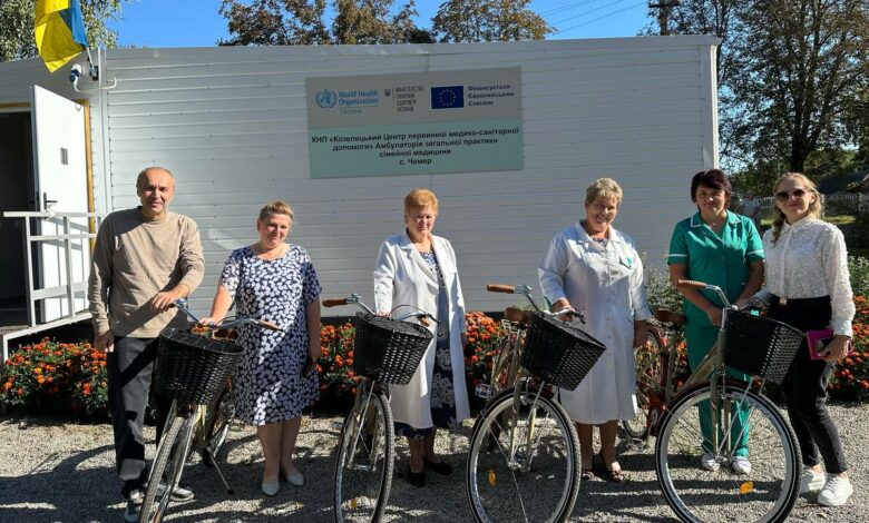 Мобільніші та швидші в допомозі: медики Кіптівської громади отримали велосипеди