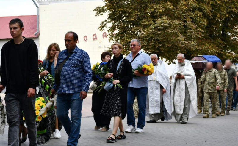 На Чернігівщині попрощалися із загиблим воїном