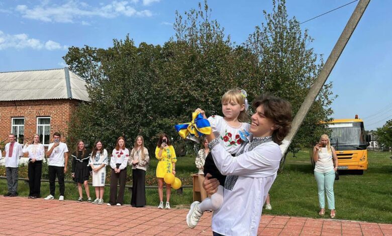 Перший дзвоник пролунав для майже шести тисяч першачків Чернігівщини