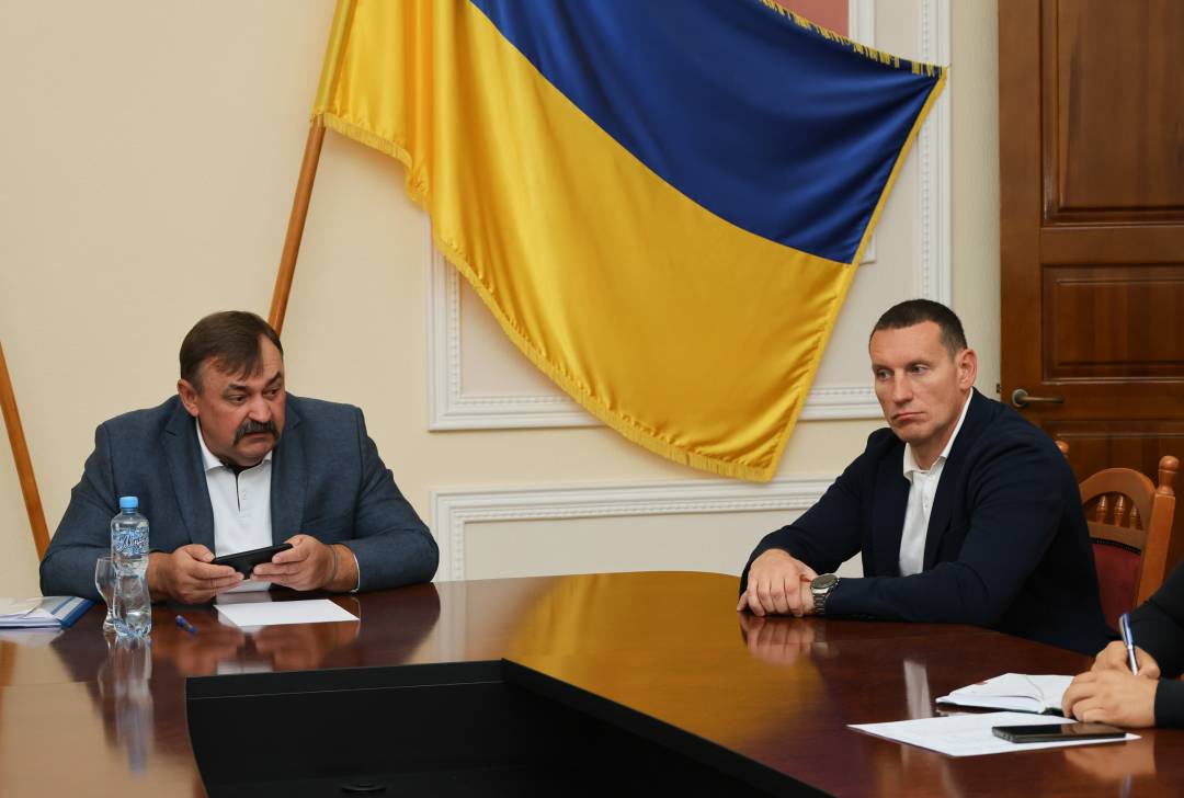 Щотижнева нарада у Чернігові: обговорили завершення ремонтних робіт перед опалювальним сезоном