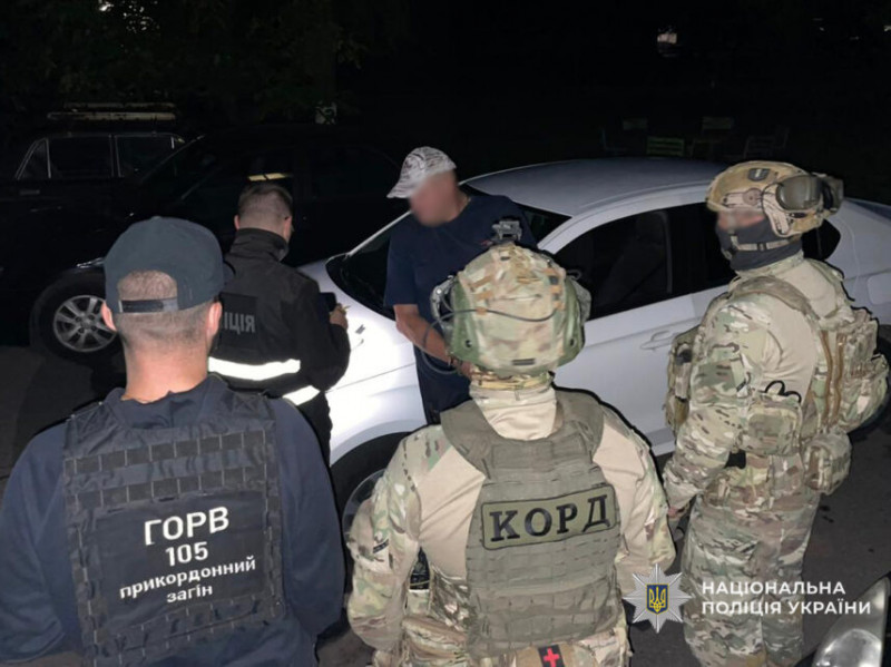 Троє полтавчан за шість тисяч доларів переправляли на Чернігівщині чоловіків до Білорусі (Фото)