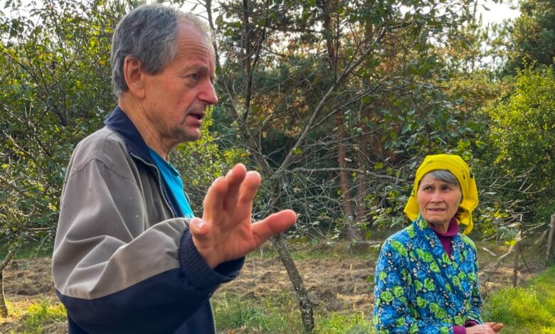 У селі на Чернігівщині живе подружжя, яке наполовину відмовилося від благ цивілізації (Фото)