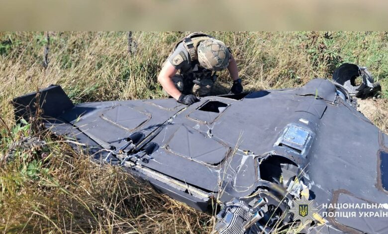 Вибухотехніки поліції Чернігівщини знешкодили бойові частини ворожих ударних безпілотників (Фото)