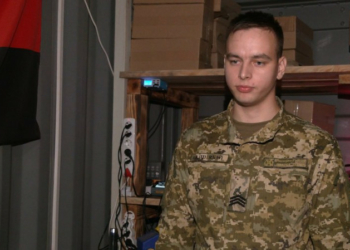 "Був гуру в роботі з дронами-камікадзе": історія загиблого 20-річного прикордонника Едуарда Кругляка «Був гуру в роботі з дронами-камікадзе»: історія загиблого 20-річного прикордонника Едуарда Кругляка