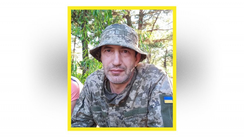 На Чернігівщині поховали військових Василя Овчара та Дем'яна Грека