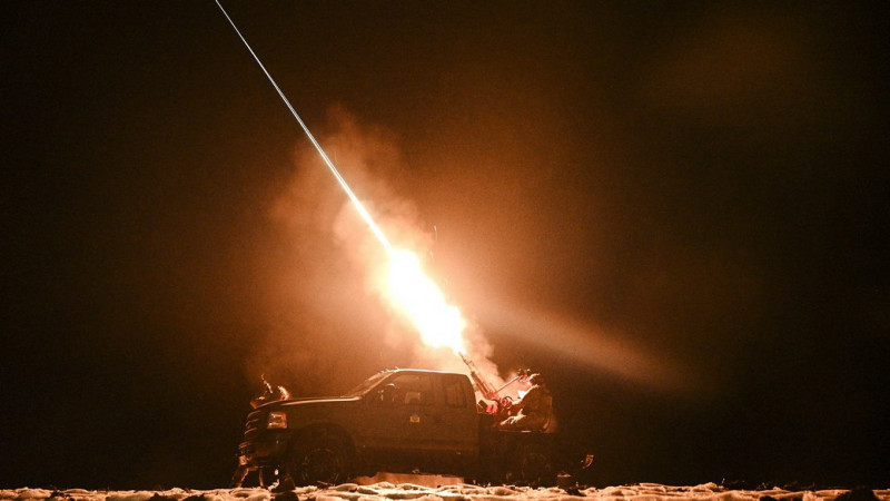 Чернігівські прикордонники FPV-дроном знищили автомобіль "УАЗ" росіян з позначкою "Z"