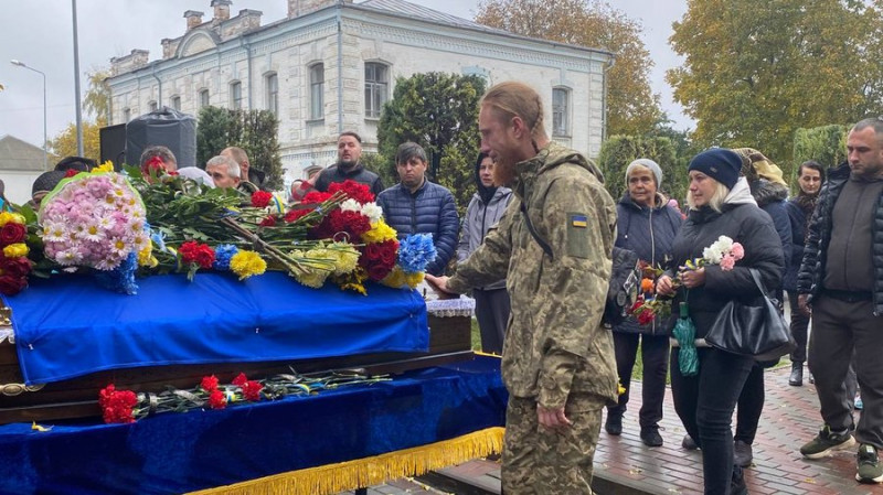 На Чернігівщині попрощалися з п'ятьма захисниками України, які загинули на фронті