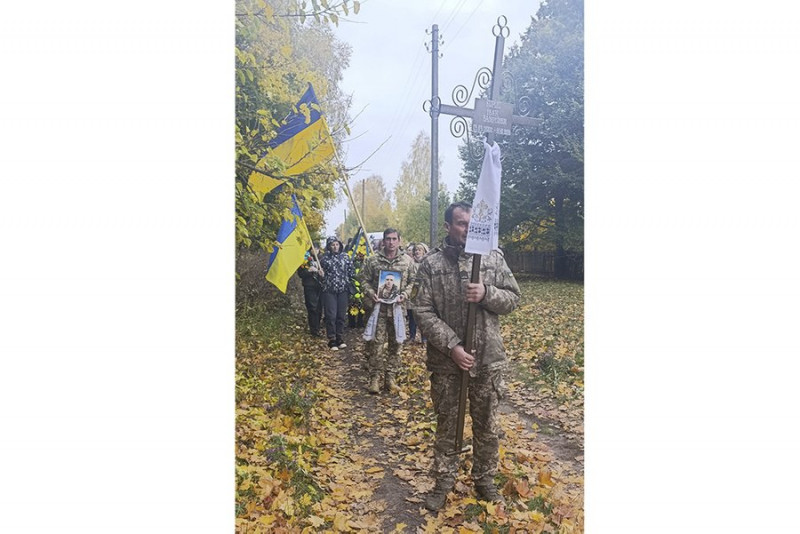 На Чернігівщині попрощалися з військовослужбовцями — Олександром Силою, Олександром Кладкевичем та Іваном Бурим