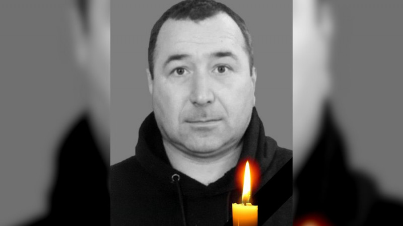 "Був прикладом для всіх": у Чернігові попрощалися з енергетиком Анатолієм Савченком, який загинув унаслідок атаки РФ