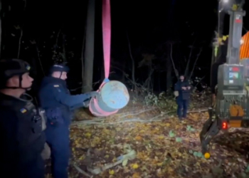 У Ніжинському районі на Чернігівщині сапери знищили бойову частину крилатої ракети Х-101, яка не здетонувала У Ніжинському районі на Чернігівщині сапери знищили бойову частину крилатої ракети Х-101, яка не здетонувала