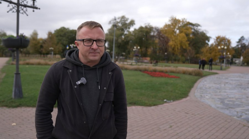 "Був прикладом для всіх": у Чернігові попрощалися з енергетиком Анатолієм Савченком, який загинув унаслідок атаки РФ
