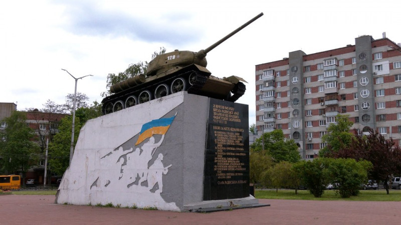 Міністерство культури надало дозвіл на перенесення братської могили з історичного центру Чернігова на Яцево
