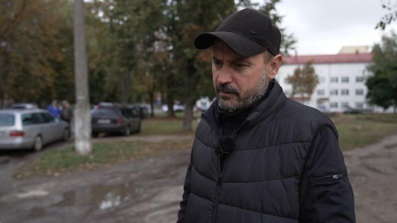 Дружина чула, як він горів у фурі: у Чернігові попрощалися з чоловіком, який загинув після удару російської ракети