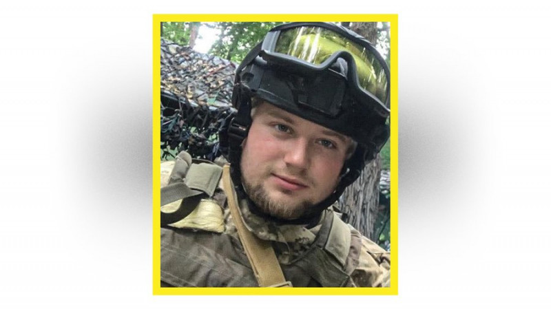 На Чернігівщині попрощалися з бійцями Вадимом Колесниковим та Денисом Стецюном