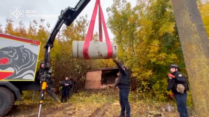У Чернігівському районі піротехніки знешкодили бойову частину ракети "Іскандер-К", яка впала і не здетонувала