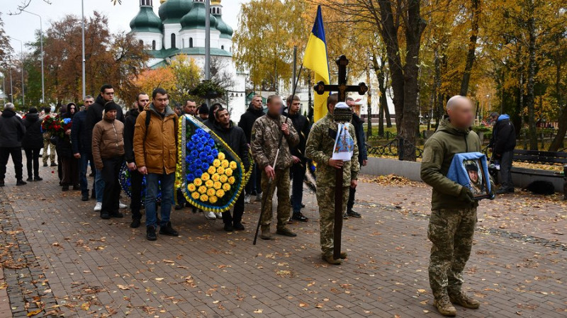 На Чернігівщині попрощалися з бійцями Вадимом Колесниковим та Денисом Стецюном