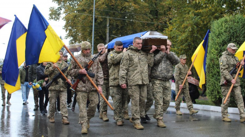 На Чернігівщині попрощалися з п'ятьма захисниками України, які загинули на фронті