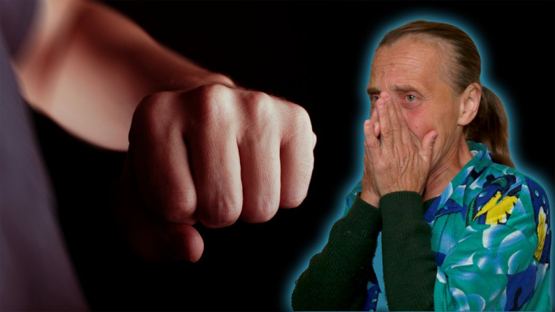 У центрі Чернігова через вибух невідомого предмета пошкоджений бар