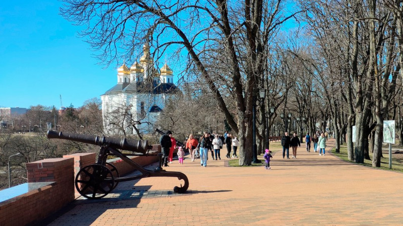 "Шахедами" по Сновську та з різних видів зброї по 12 селах: росіяни атакували прикордоння Чернігівщини