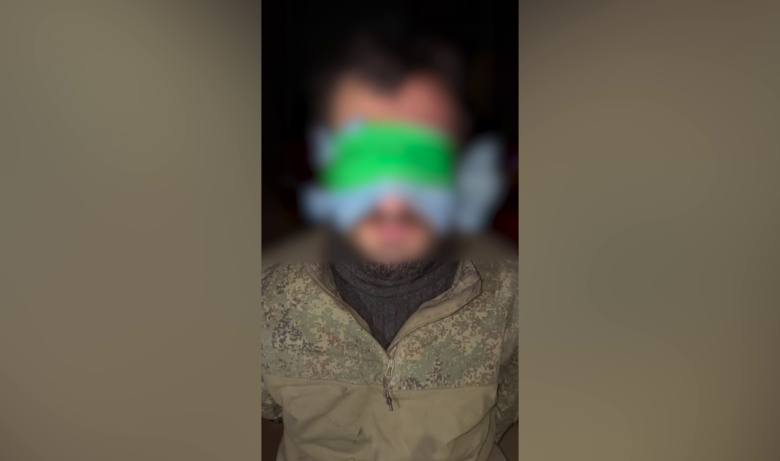 Чернігівські прикордонники взяли полоненого, який воював на боці ворога (Відео)