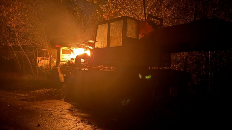 Є загиблий та поранені: війська РФ атакували ударними дронами автомобілі АТ "Чернігівобленерго"