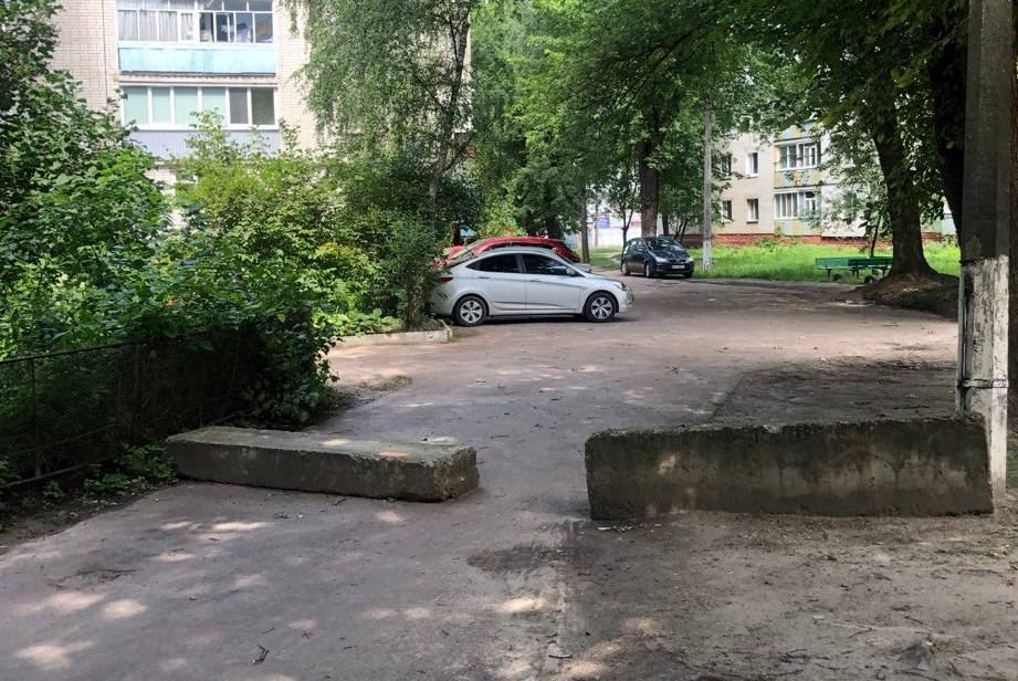 Демонтують ще 51 незаконну тимчасову споруду та два металеві гаражі