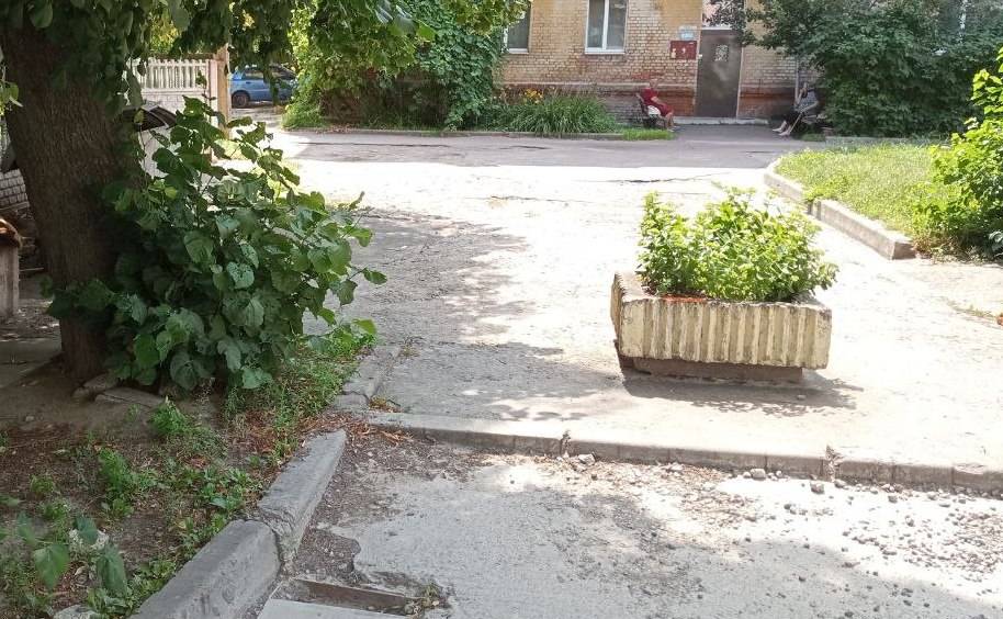 Демонтують ще 51 незаконну тимчасову споруду та два металеві гаражі