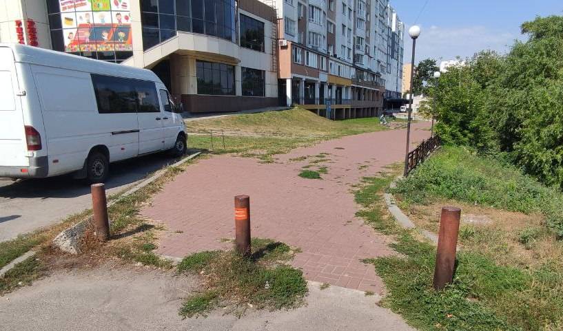 Демонтують ще 51 незаконну тимчасову споруду та два металеві гаражі