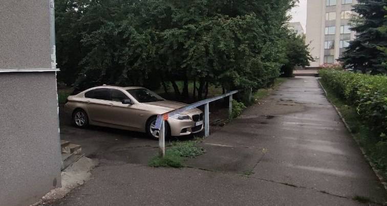 Демонтують ще 51 незаконну тимчасову споруду та два металеві гаражі
