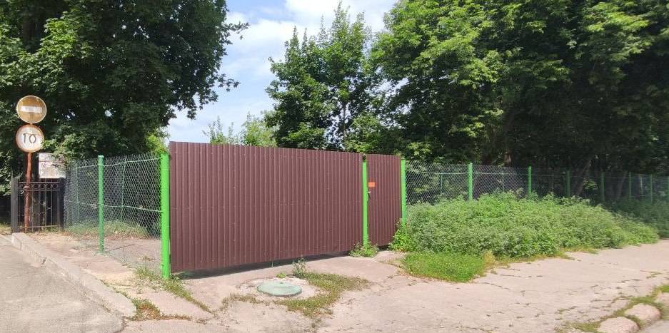 Демонтують ще 51 незаконну тимчасову споруду та два металеві гаражі