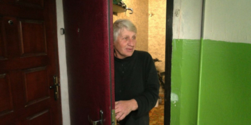 У Чернігові тричі за дві доби РФ цілила по центру міста: яких пошкоджень зазнали будинки навколо і що кажуть їх мешканці