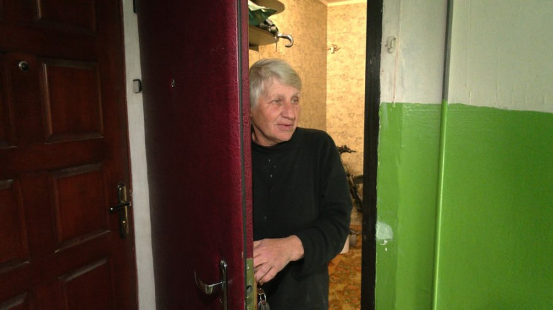 У Чернігові тричі за дві доби РФ цілила по центру міста: яких пошкоджень зазнали будинки навколо і що кажуть їх мешканці