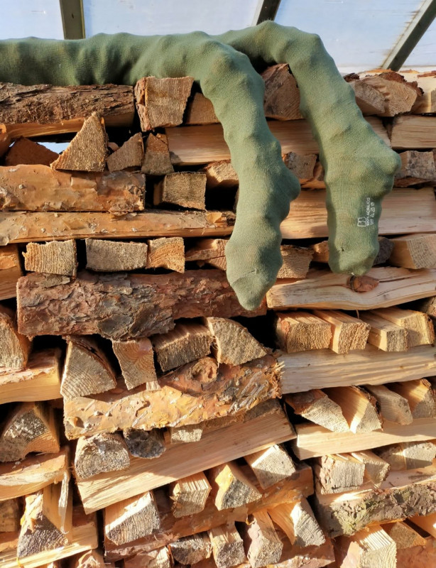 Грубка – як знахідка, а також інвертор та інші пристрої: енергетична незалежність родини пенсіонерів із Чернігівщини (Фото)