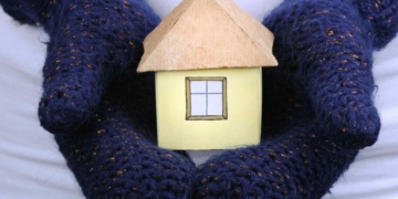 Грубка – як знахідка, а також інвертор та інші пристрої: енергетична незалежність родини пенсіонерів із Чернігівщини (Фото)