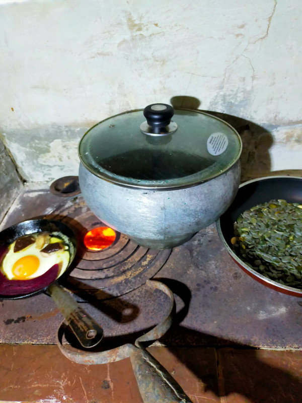 Грубка – як знахідка, а також інвертор та інші пристрої: енергетична незалежність родини пенсіонерів із Чернігівщини (Фото)