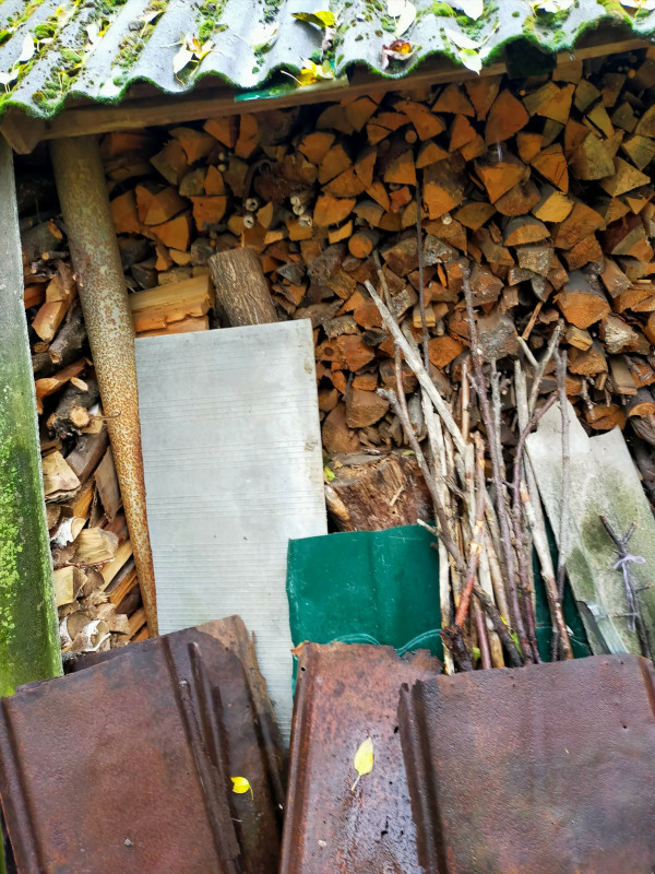 Грубка – як знахідка, а також інвертор та інші пристрої: енергетична незалежність родини пенсіонерів із Чернігівщини (Фото)