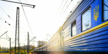 Коливання напруги в мережі: поїзди з Чернігівщини курсують із затримкою Коливання напруги в мережі: поїзди з Чернігівщини курсують із затримкою