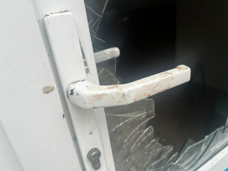 На Чернігівщині невідомі познущалися над могилами загиблих воїнів (Фото)