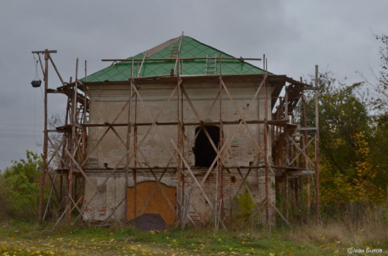 На Чернігівщині відроджують старовинну козацьку садибу (Фото)