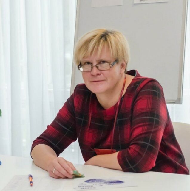 Освітяни та працівниця культури з Чернігівщини отримали державні нагороди