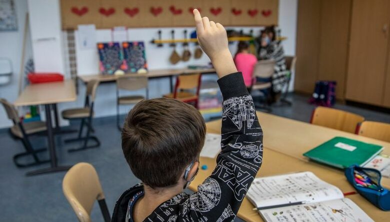 Платні уроки в шкільних укриттях: освітянські колізії в Чернігові