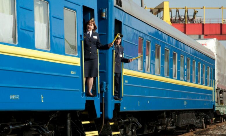 Росіяни обстрілюють залізницю, аби заблокувати основні маршрути