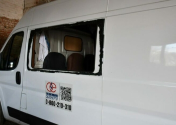 Росіяни вдарили по енергетиках Чернігівщини, коли ті виконували відновлювальні роботи (Фото) Росіяни вдарили по енергетиках Чернігівщини, коли ті виконували відновлювальні роботи (Фото)