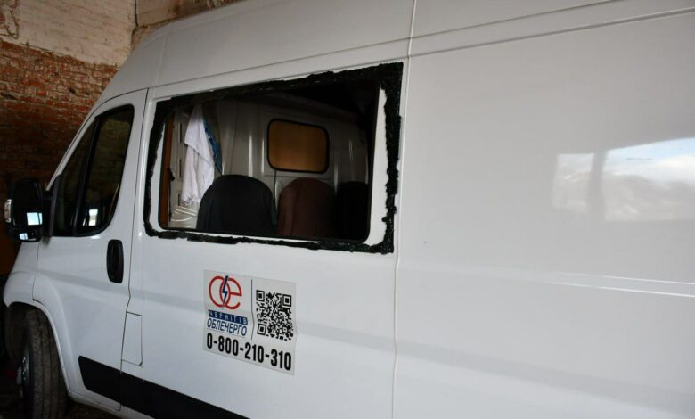 Росіяни вдарили по енергетиках Чернігівщини, коли ті виконували відновлювальні роботи (Фото)