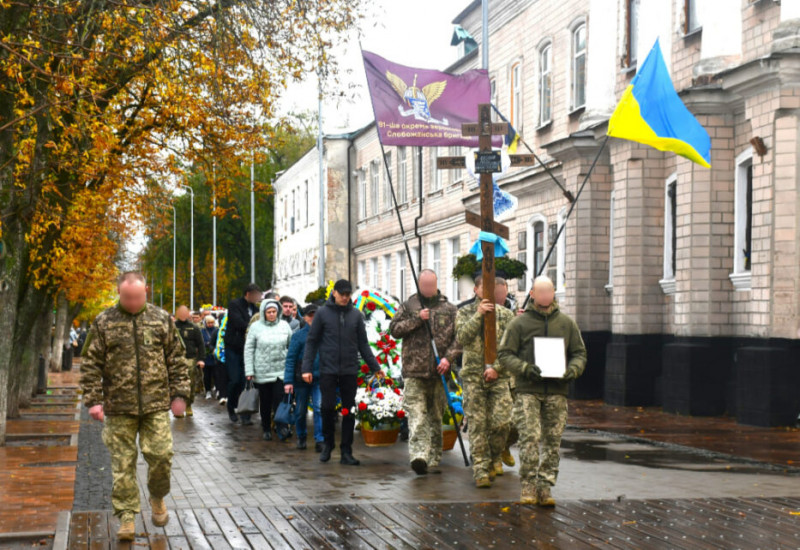 У Ніжині провели в останню путь воїна, який віддав своє життя за незалежність