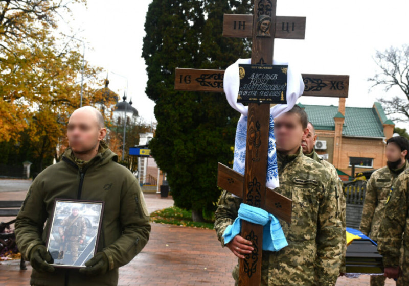 У Ніжині провели в останню путь воїна, який віддав своє життя за незалежність