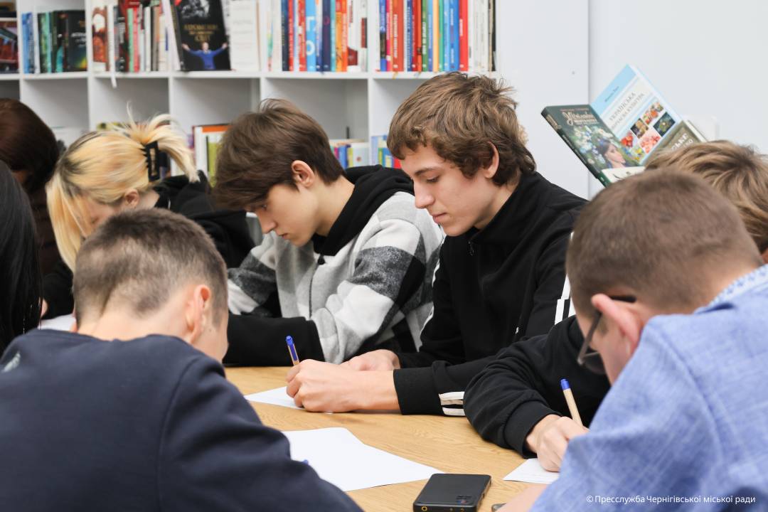 Всеукраїнський радіодиктант національної єдності: Чернігів приєднався до флешмобу