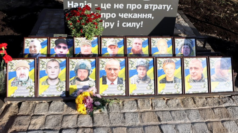 Алею Надії, присвячену зниклим безвісти та полоненим землякам, відкрили у Гончарівській громаді на Чернігівщині